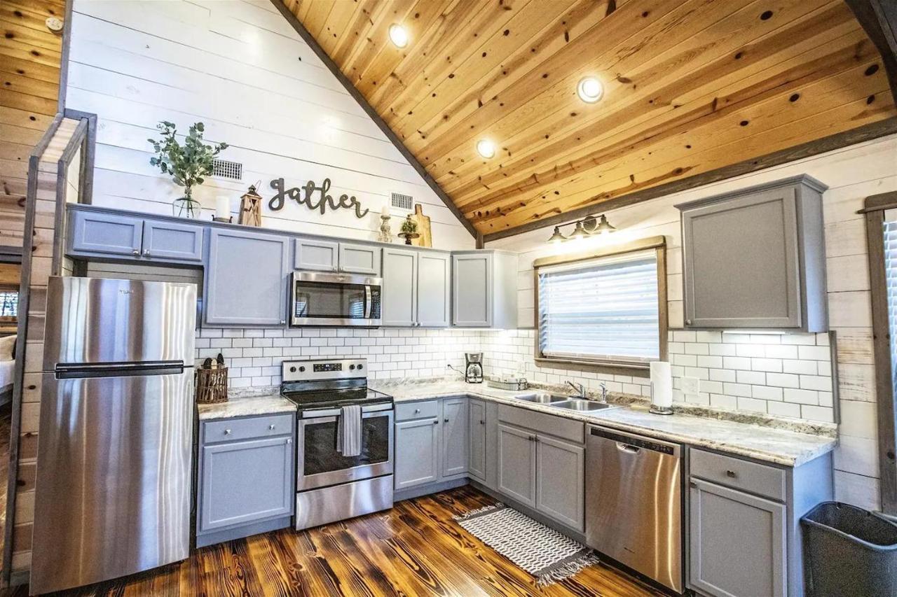 Convenient Romantic Hot Tub Bbq 3-Night Special! Broken Bow Buitenkant foto