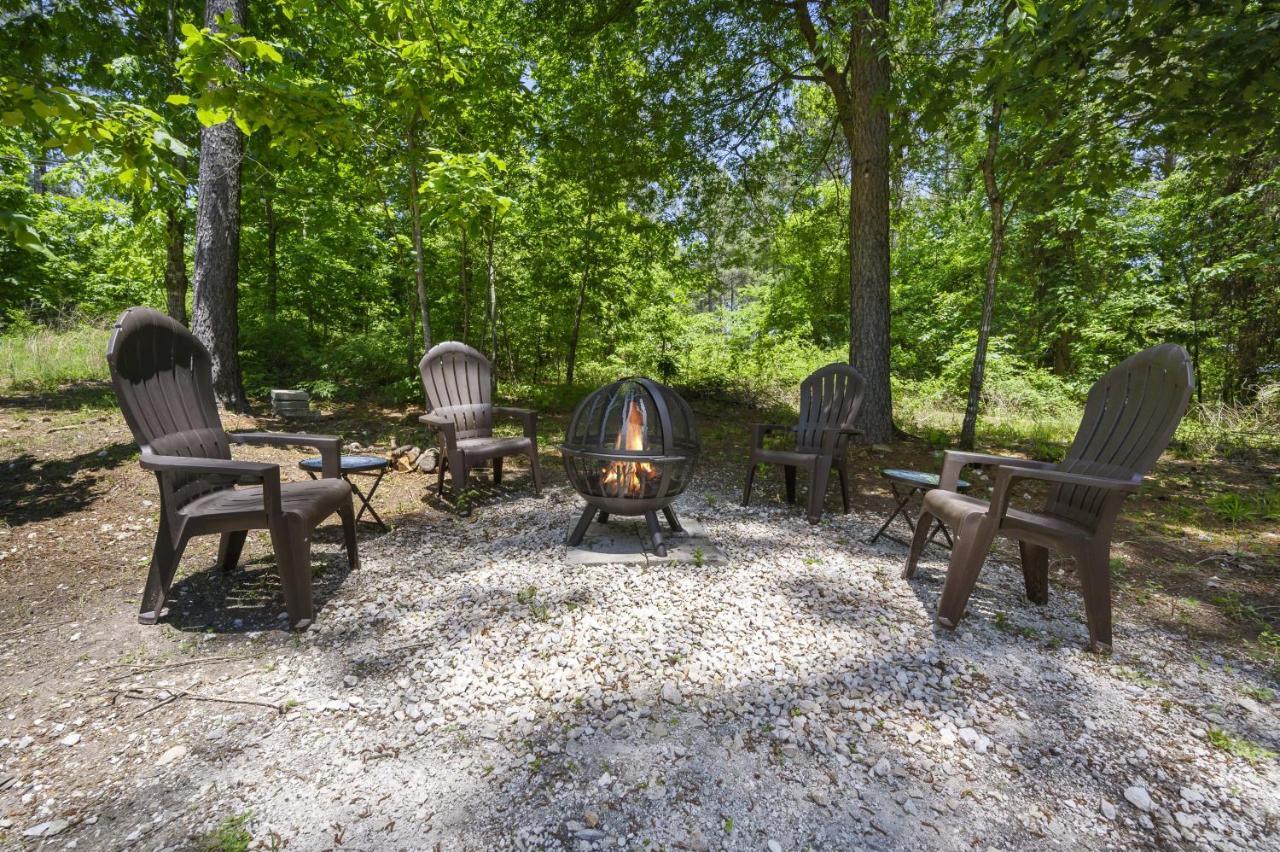 Convenient Romantic Hot Tub Bbq 3-Night Special! Broken Bow Buitenkant foto